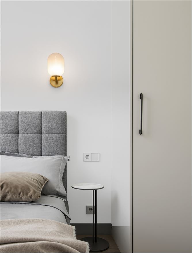 BAL Brass Gold Metal Wall Light With Gradient White Glass - ID 12508