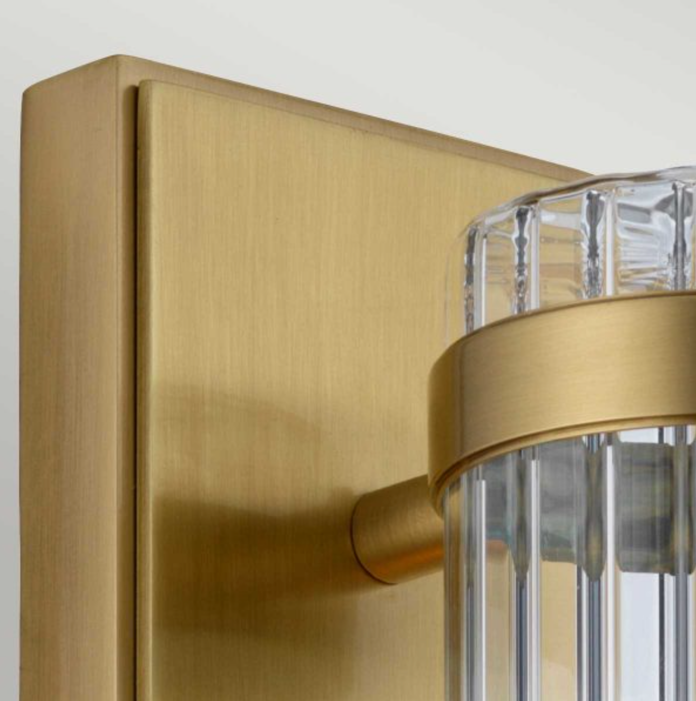 WEL Vintage Inspired Aged Brass & Ribbed Glass Bathroom Wall Light - ID 12565