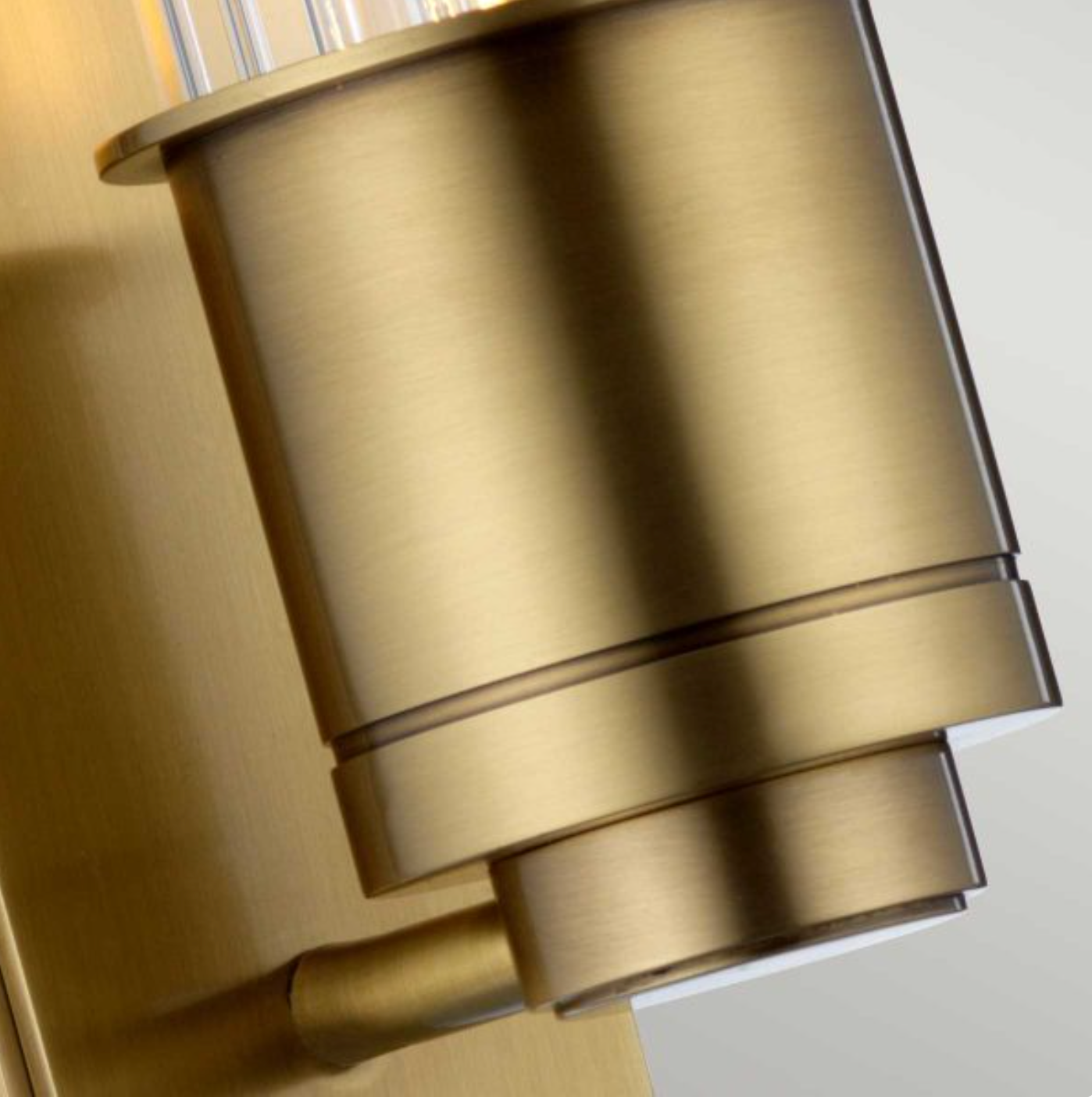 WEL Vintage Inspired Aged Brass & Ribbed Glass Bathroom Wall Light - ID 12565