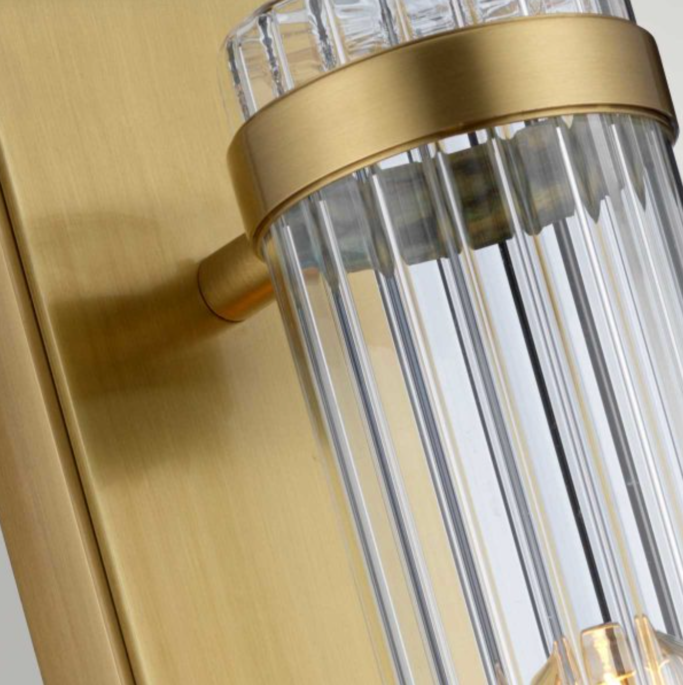 WEL Vintage Inspired Aged Brass & Ribbed Glass Bathroom Wall Light - ID 12565