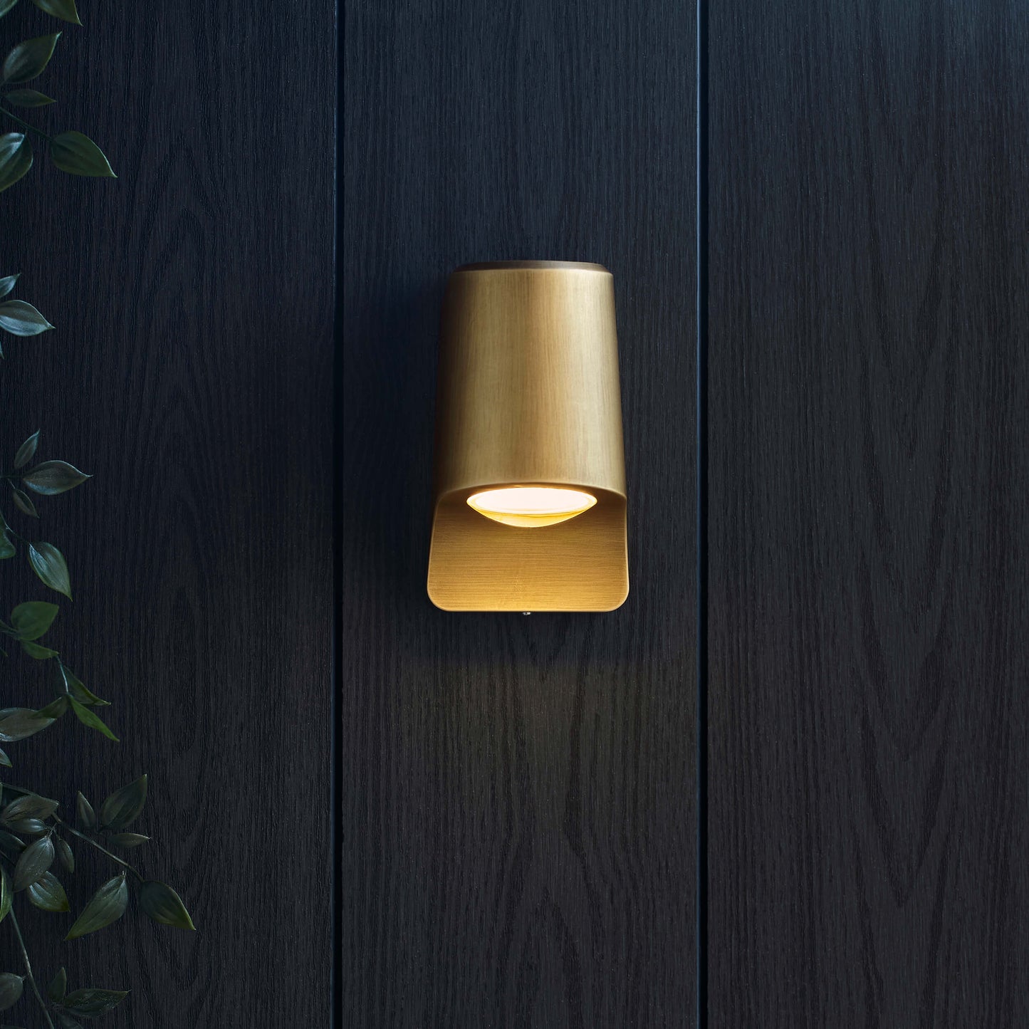 Matt Antique Brass Die Cast IP44 Led Wall Light With Frosted Glass - ID 12505