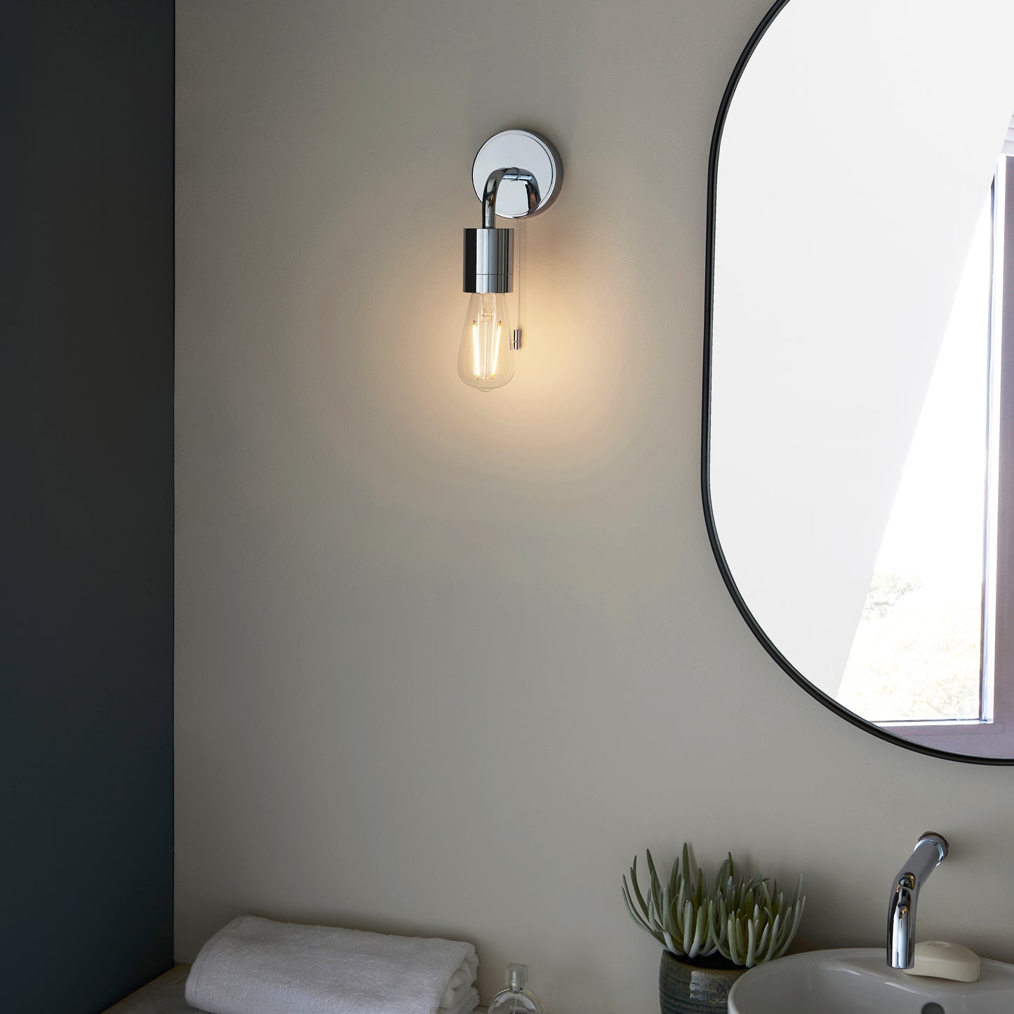 Polished Chrome Sleek One Lamp Bathroom Wall Light - ID 11650
