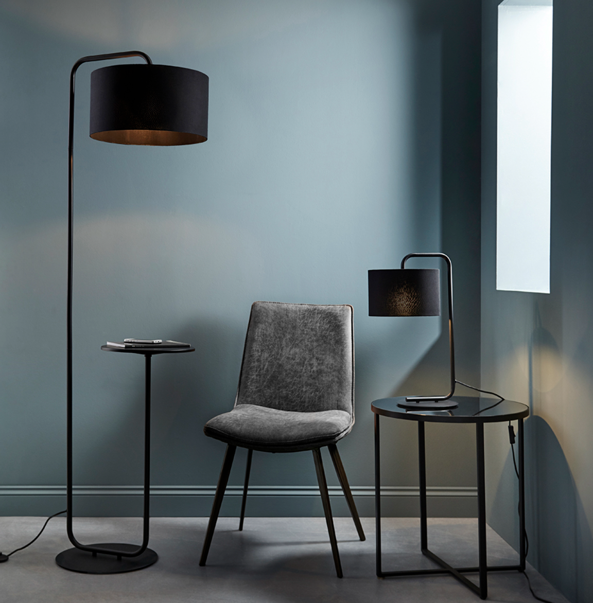 Black Floor Light With Table And Black Shade - ID 11748