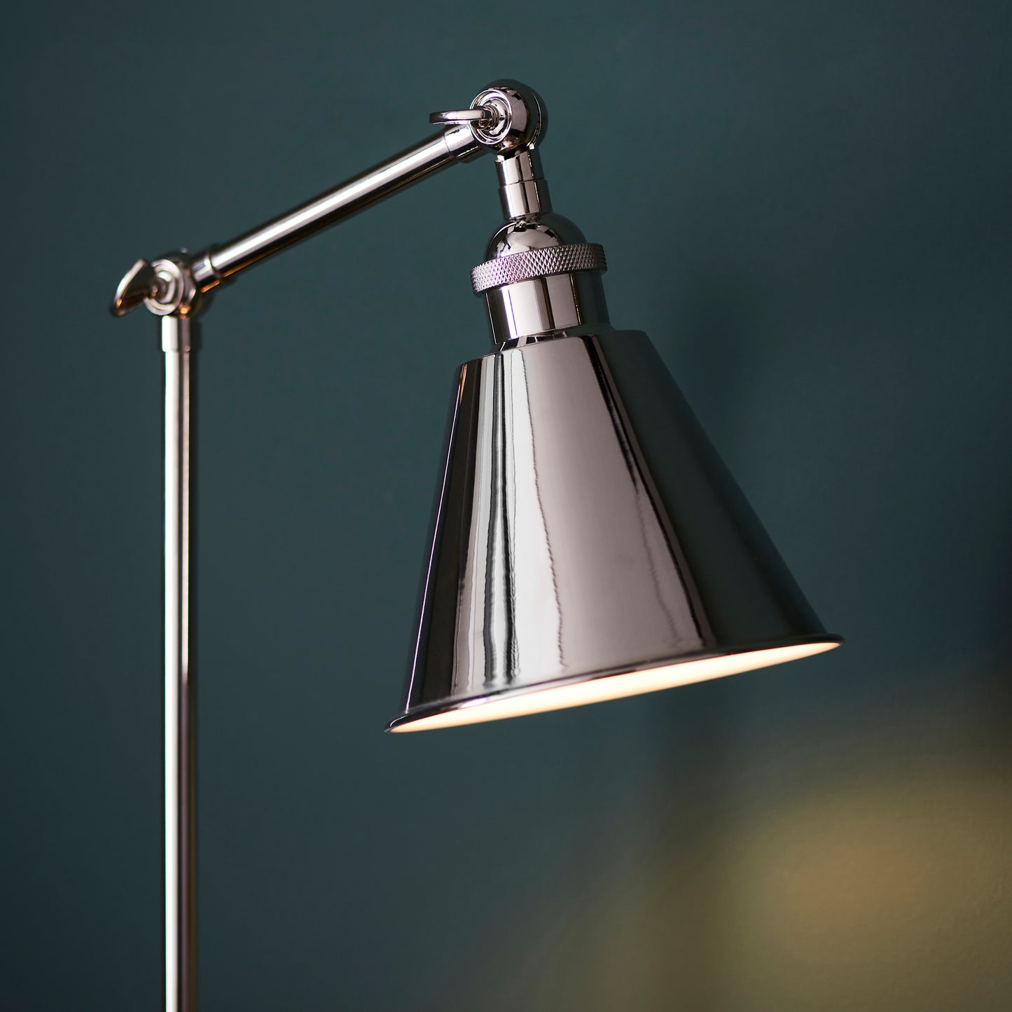 Bright Nickel Plated Adjustable Table Lamp - ID 11693