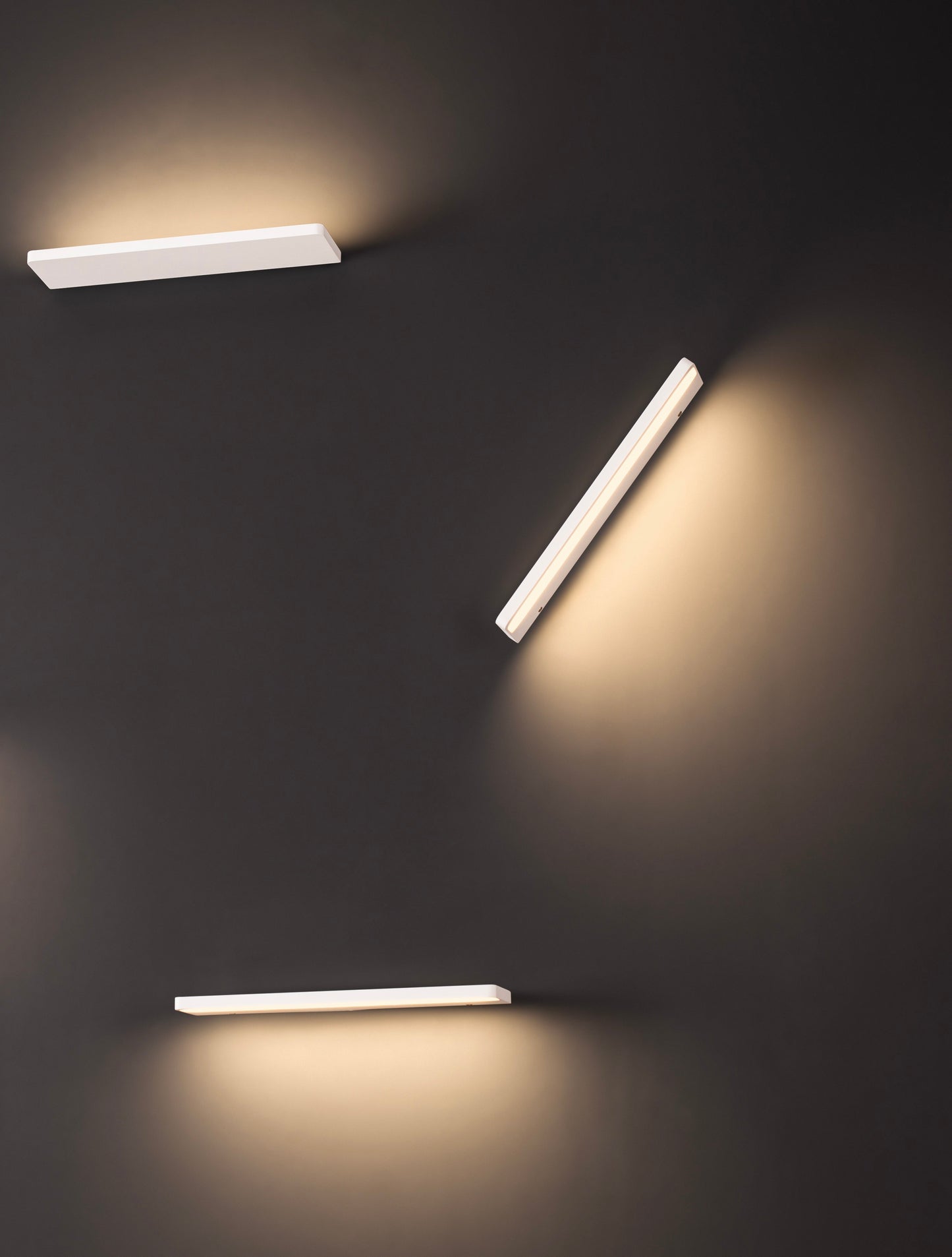 ALO Sandy White Sleek Decorative Wall Light - ID 14821