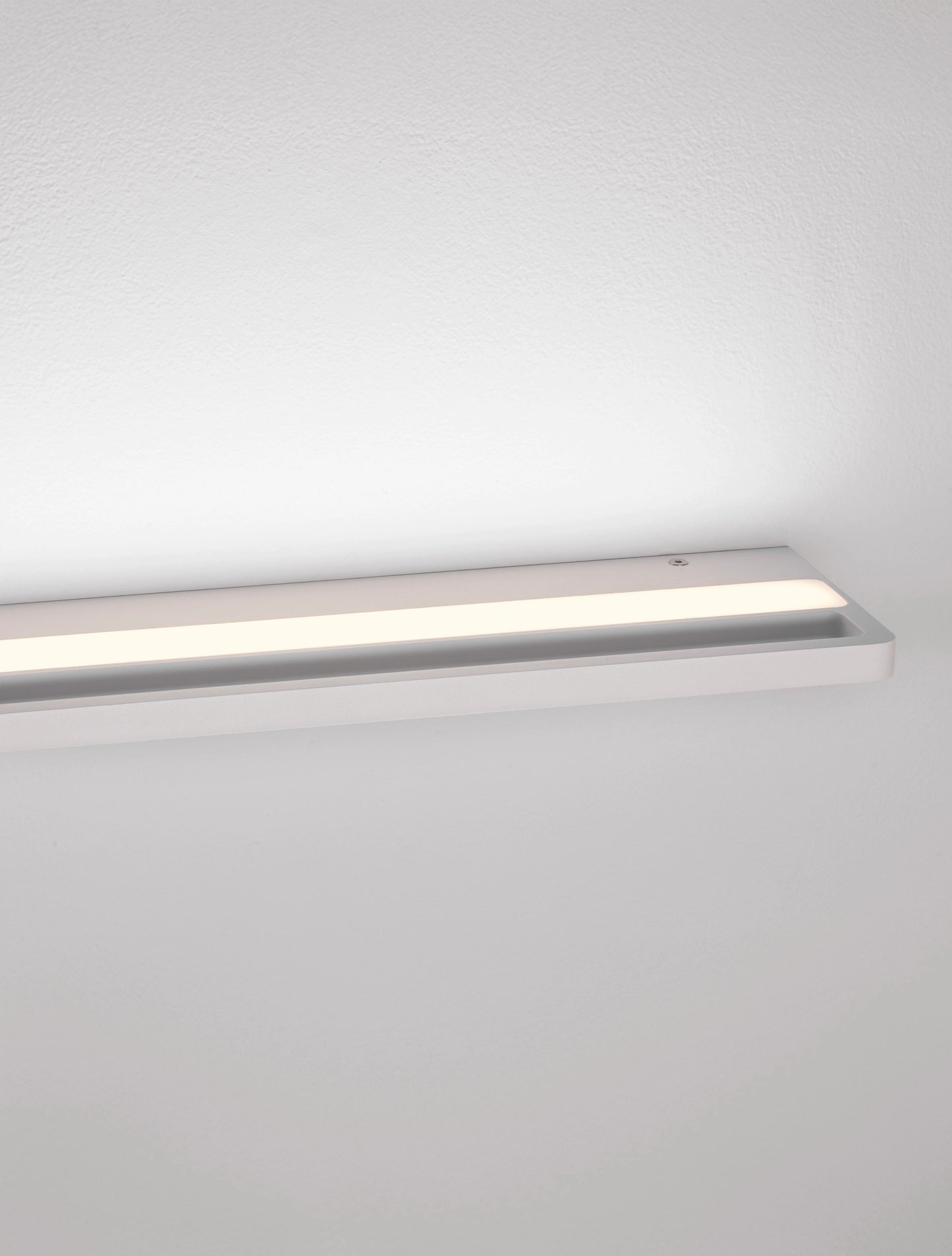 ALO Sandy White Sleek Decorative Wall Light With Gully Detail - ID 14822