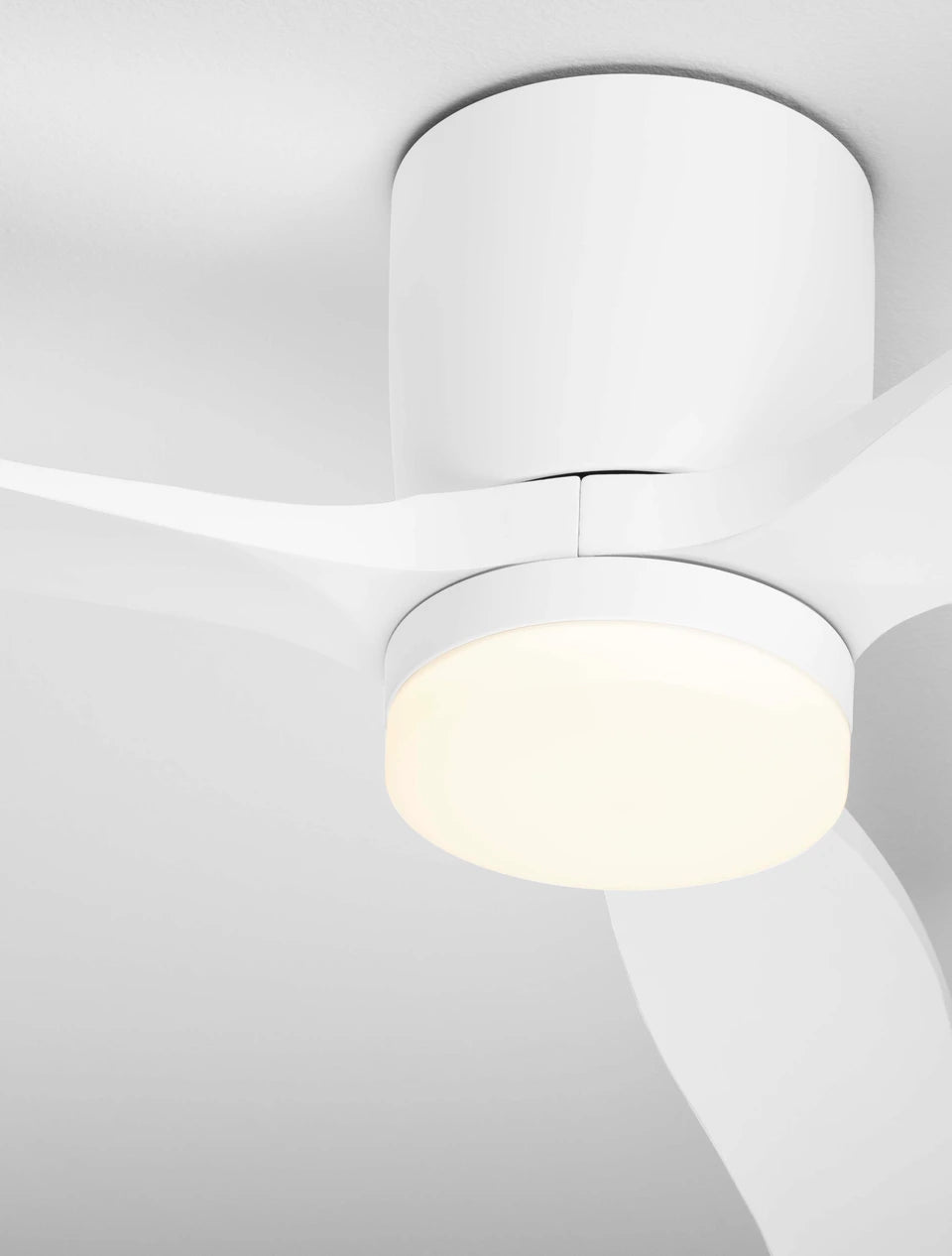 LOA 132cm Sandy White Metal & White Wood LED Ceiling Fan - ID 14938