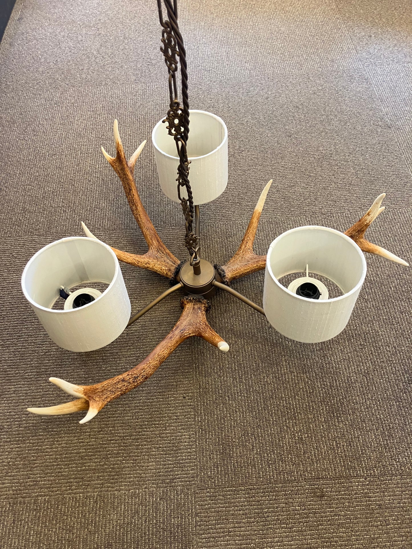 David Hunt ANTLER Rustic 3 Light Chandelier - ID 5293 - EX-DISPLAY