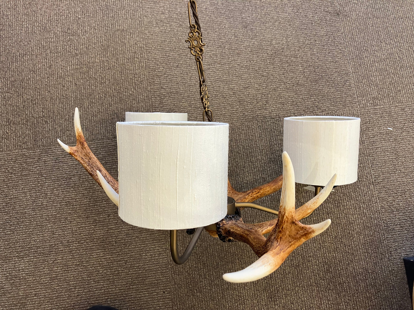 David Hunt ANTLER Rustic 3 Light Chandelier - ID 5293 - EX-DISPLAY