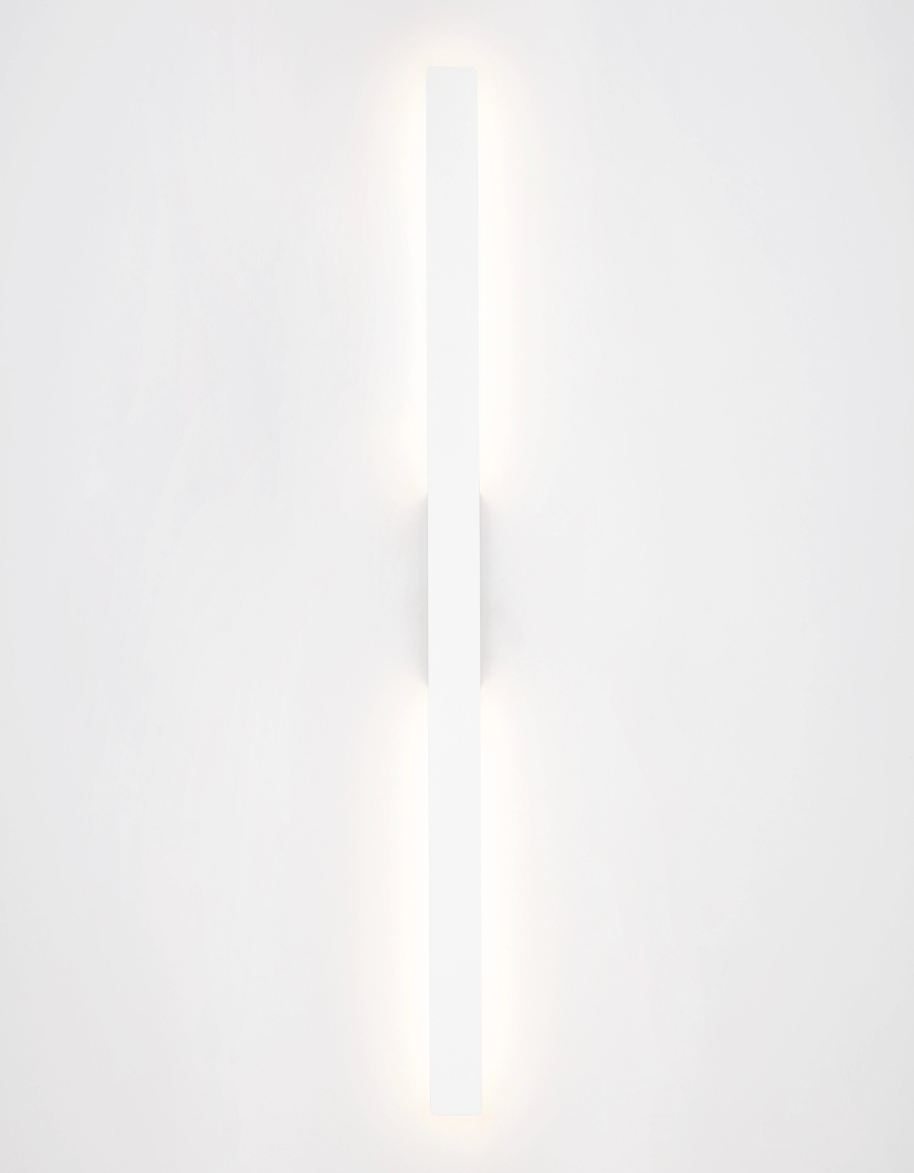 Nets White Vertical Decorative Exterior Wall Light - ID 14778