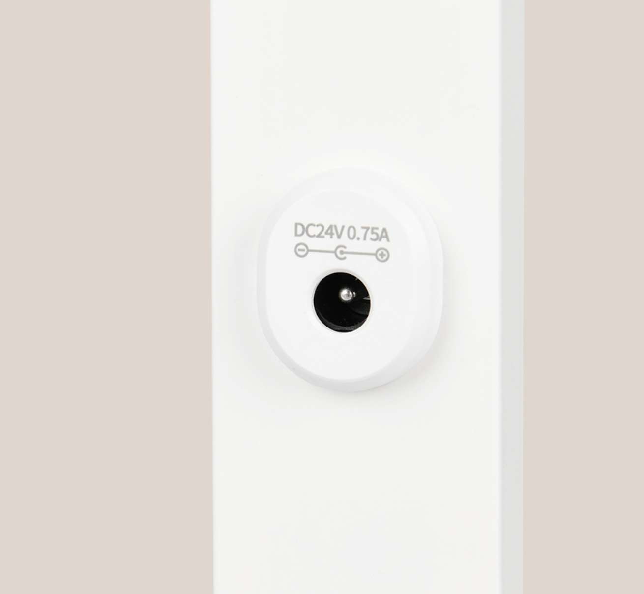 VERS Adjustable White Desk Light - ID 14949