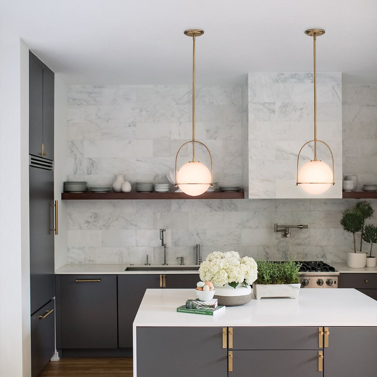 SOM 1 Light Pendant in Brass with Opal Class - ID 13657