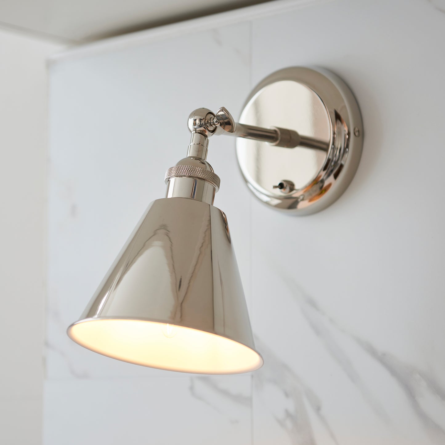 Bright Nickel Plated Adjustable Wall Lamp - ID 11694