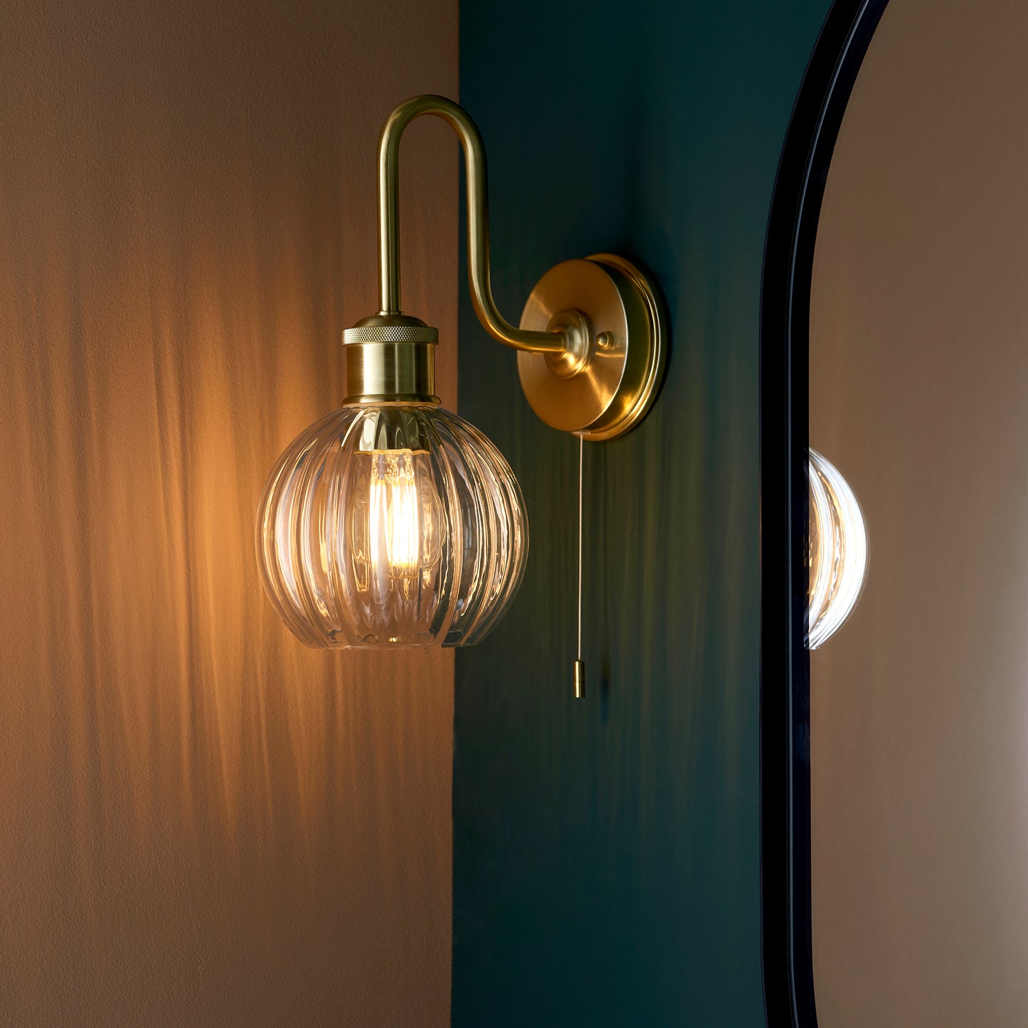 Satin Brass & Ribbed Glass Bathroom Wall Light - ID 11661
