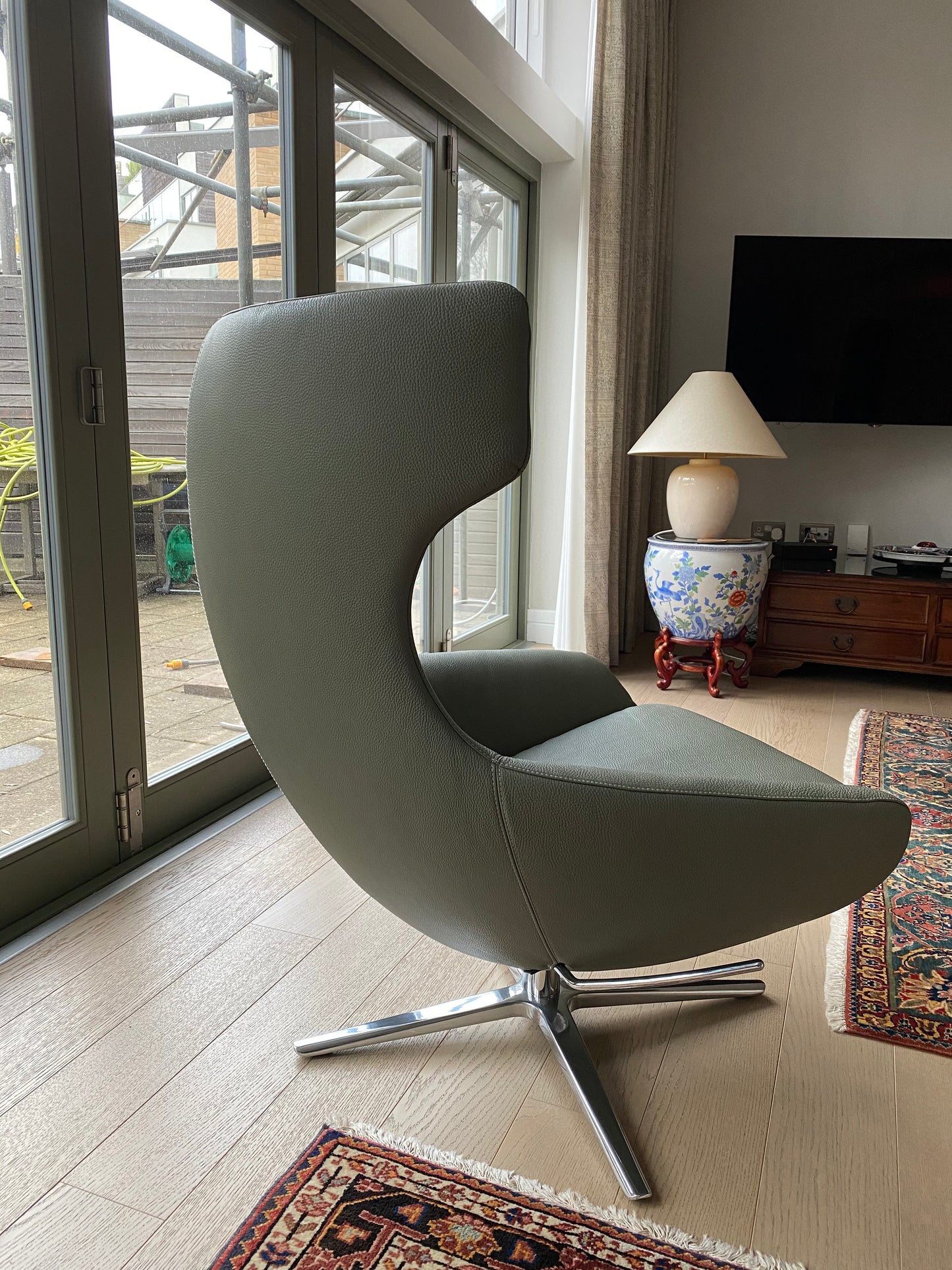 Leolux Caruzzo Armchair