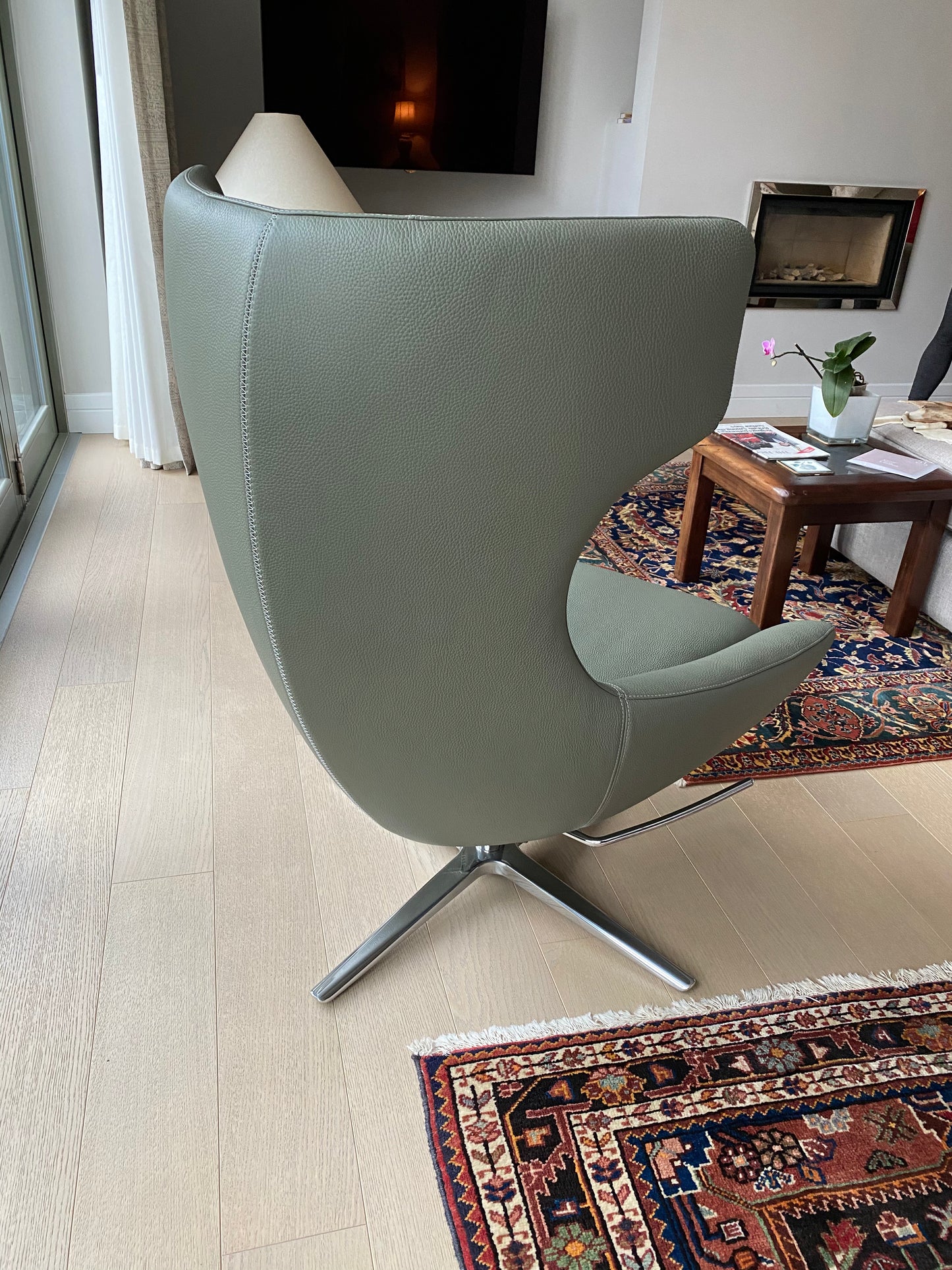 Leolux Caruzzo Armchair