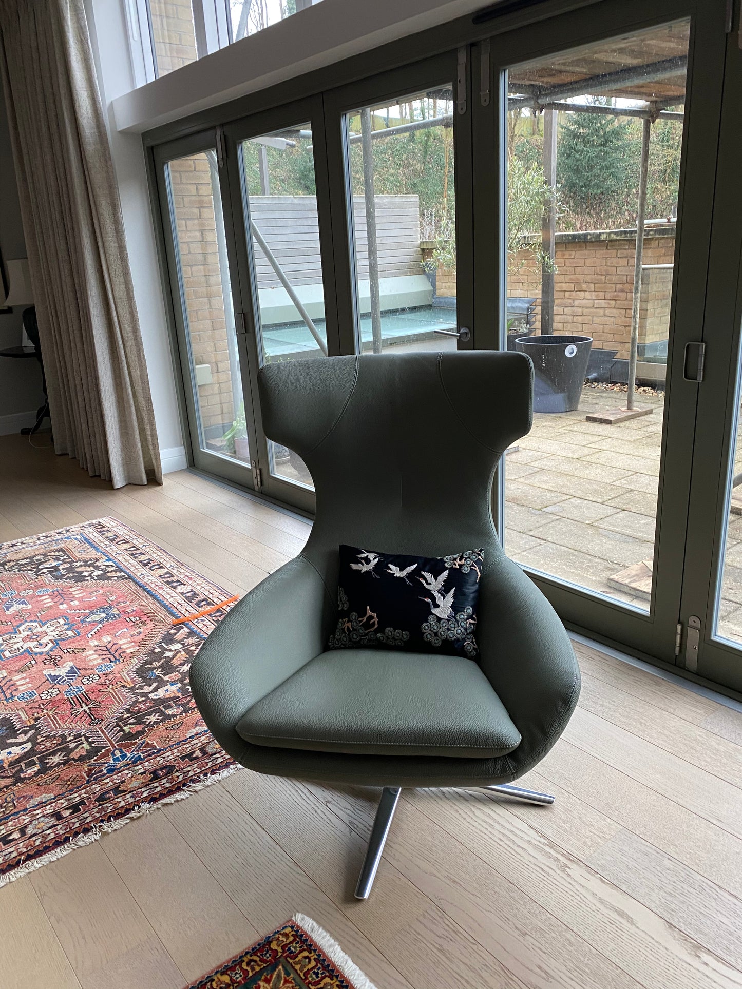 Leolux Caruzzo Armchair