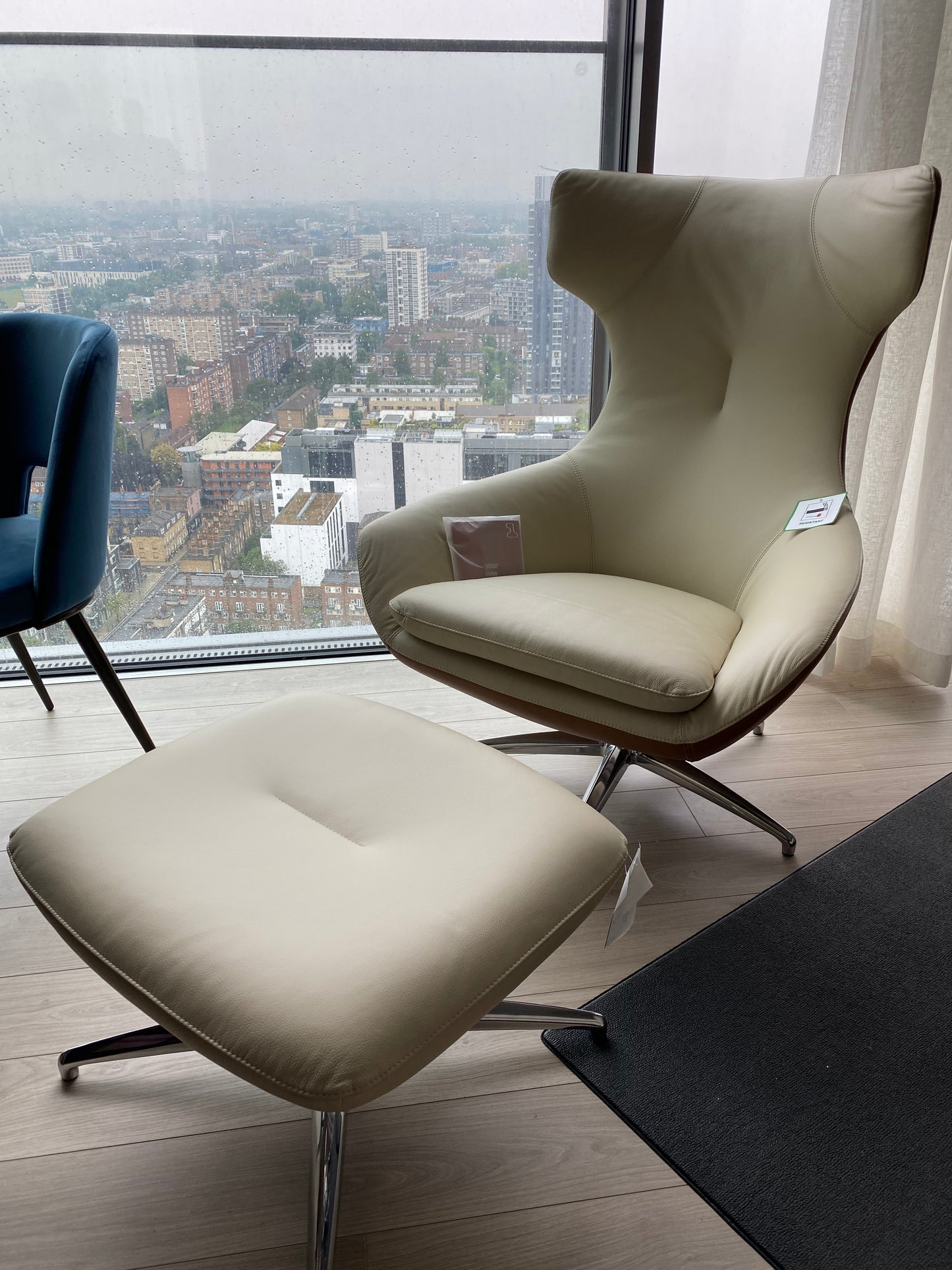 Leolux Caruzzo Armchair