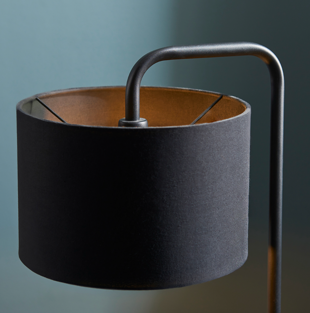 Black Table Light With Black Shade - ID 11749