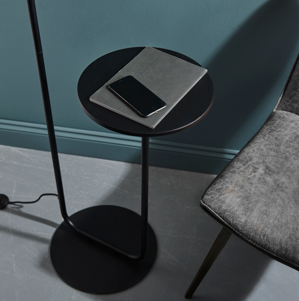 Black Floor Light With Table And Black Shade - ID 11748