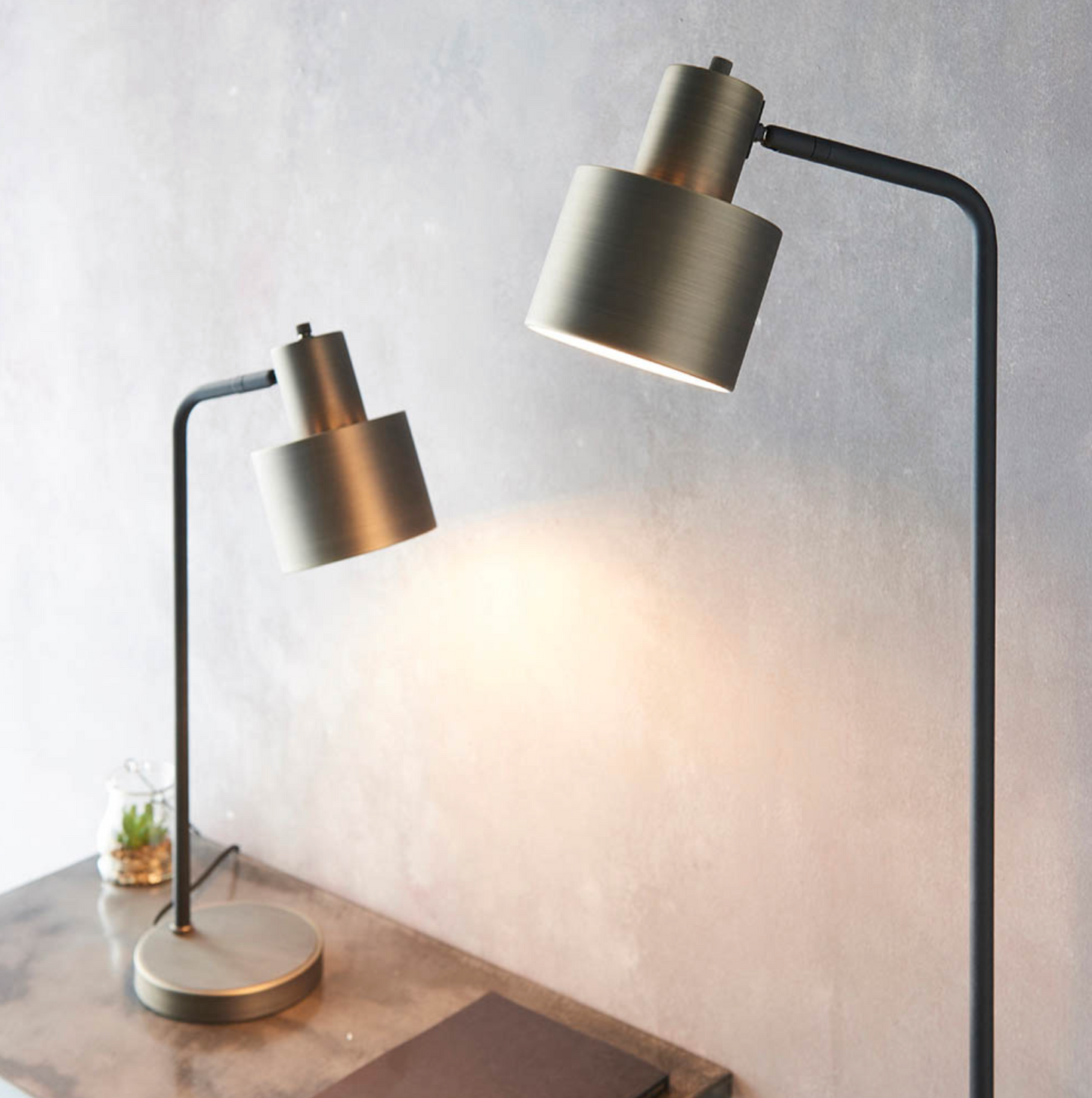 Bronze & Matt Black Floor Lamp - ID 9646
